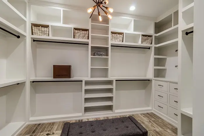 Customized Built-In Shelves